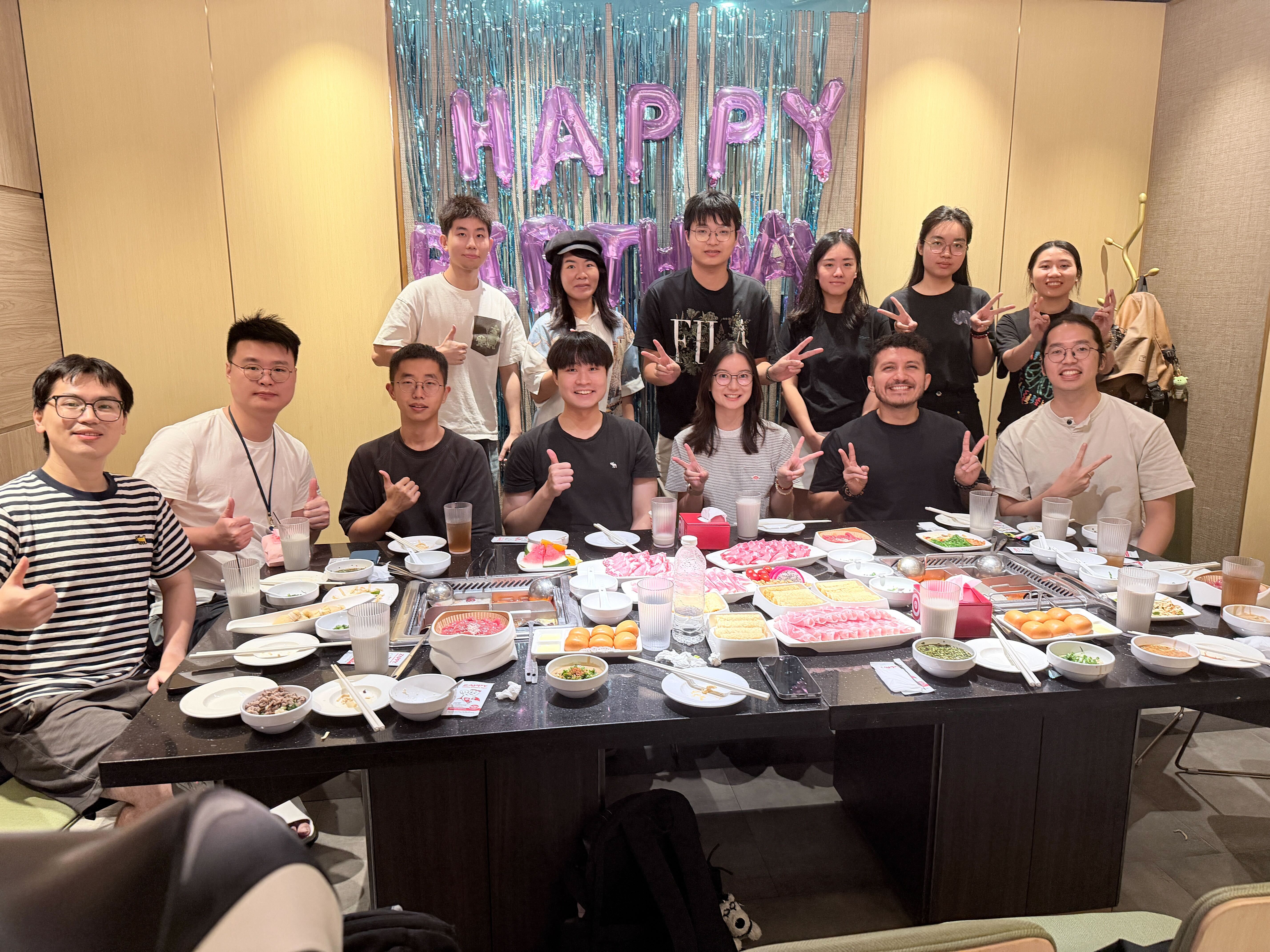 Left to right: Sijie, Weipeng, Zicheng, Youlong, Winston, Yixin, Yang, Binyu, Jiatong, Matias, Kun, Jing, Xiucheng