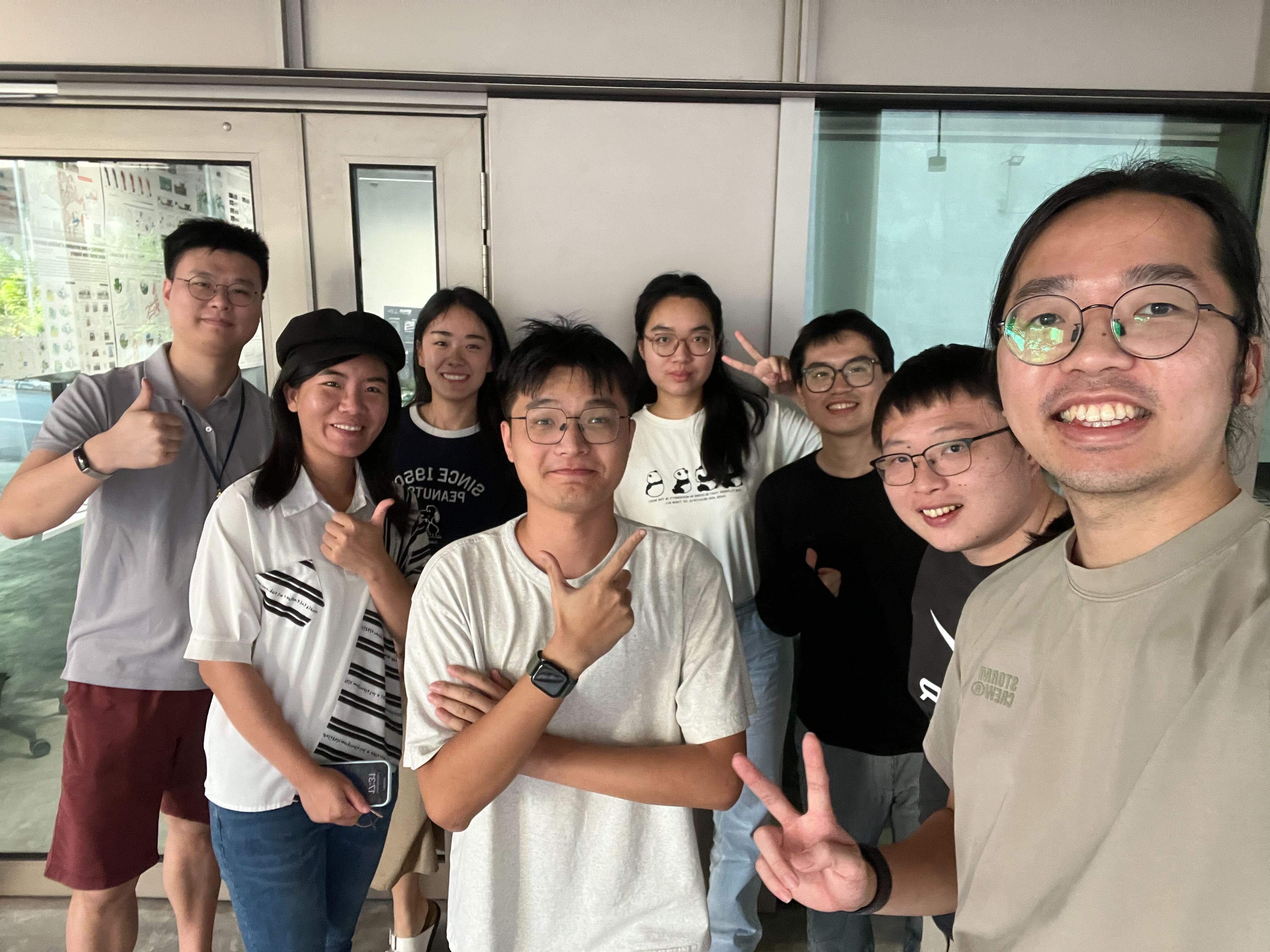Left to right: Weipeng, Yixin, Jiatong, Yang, Kun, Sijie, Pengyuan, Xiucheng